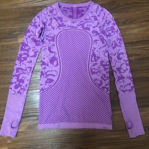 lululemon athletica top, no labels, Size Small EUC